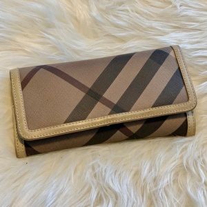 Burberry wallet